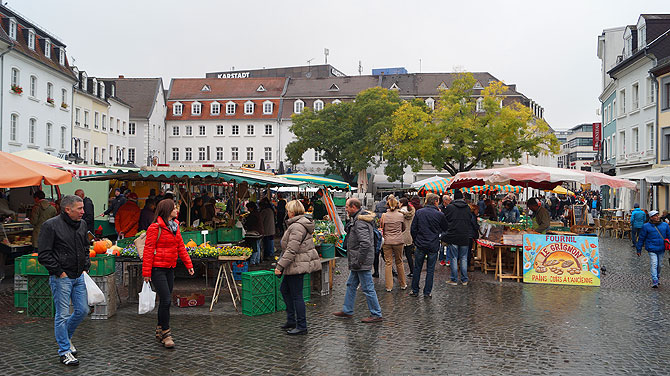 Beliebter Treffpunkt ist der St. Johanner Markt