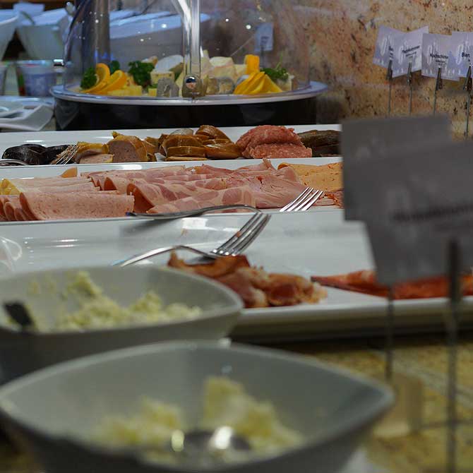 Frühstück am Büffet