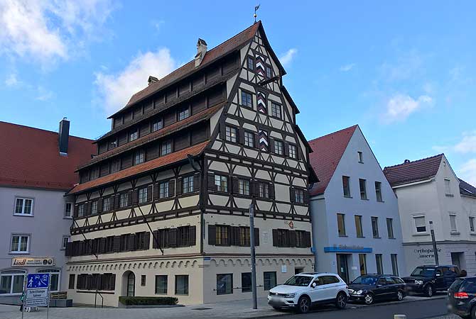 Siebendächerhaus mit sieben Dächern