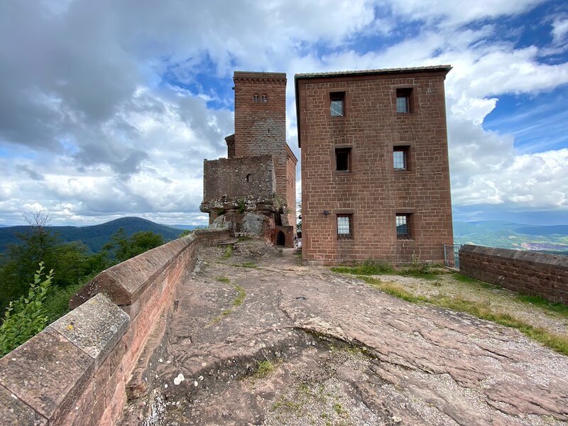 Ein Ausflug zur Burg Trifels lohnt sich auch optisch